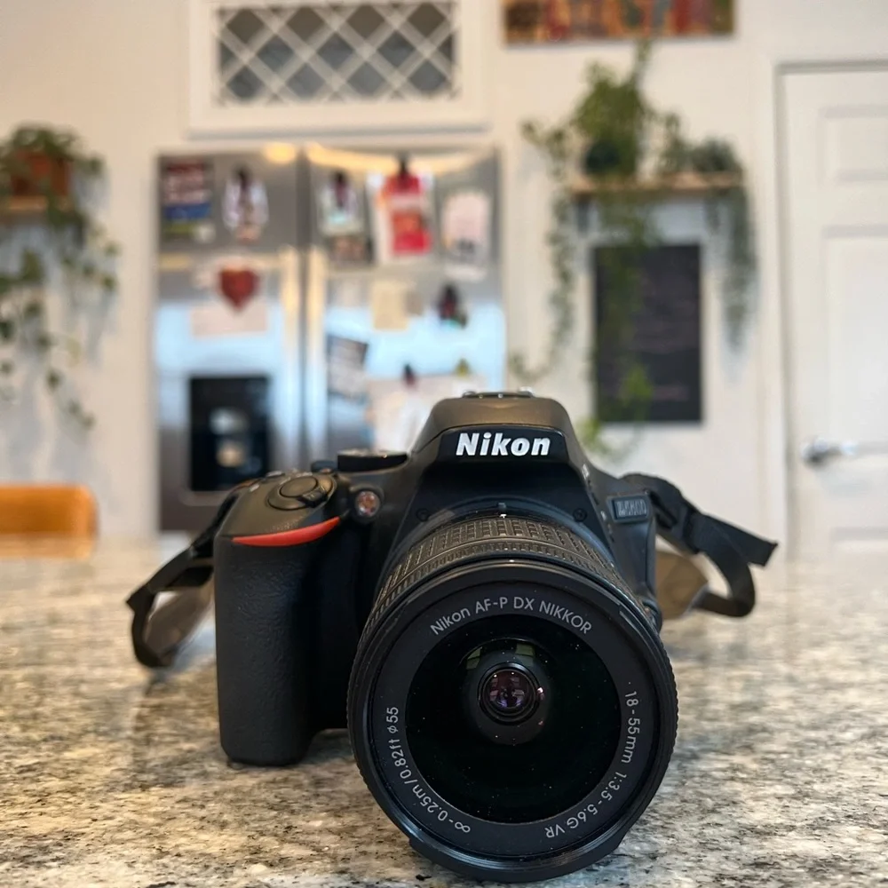 Nikon D5600 DSLR Camera